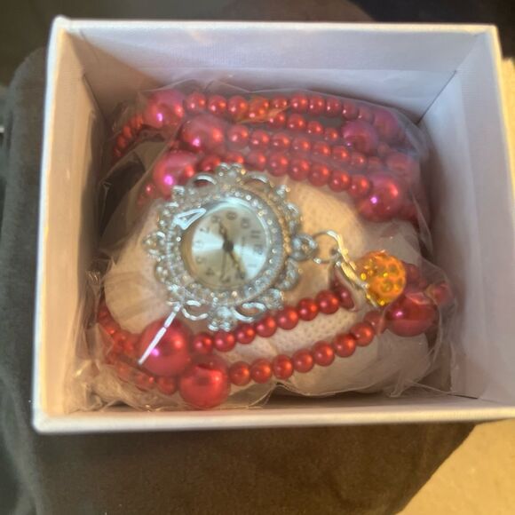 Strada Japanese Movement fuchsia glass and multi crystal beaded bracelet - Picture 7 of 8